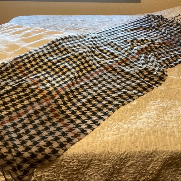 Nordstrom Rack Scarf - Picture 2 of 5
